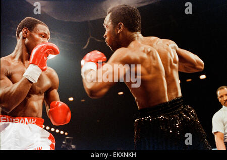 Aktion von Chris Eubank V Nigel Benn Kampf im NEC in Birmingham. 18. November 1990 Stockfoto