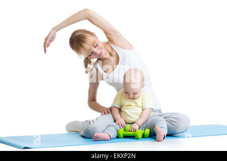 Mutter mit Baby Gymnastik und Fitness Übungen Stockfoto