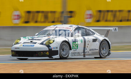 LE MANS, Frankreich - 14. Juni 2014: Porsche 911 RSR (#92, LM GTE PRO) Team Porsche AG Team Manthey (Deutschland) Stockfoto