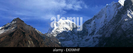 Gekappte Thangdeja Schneeberg, auf Everest base Camp trek, UNESCO-Weltkulturerbe, Sagarmatha Nationalpark, Solu-Khumbu Stockfoto