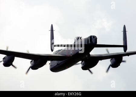 683 Avro Lancaster B1 Royal Airforce Großbritanniens in Farnborough International Airshow 2014 Stockfoto