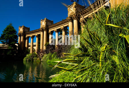 Der prächtige Palast der schönen Künste an einem sonnigen Tag in San Francisco, Kalifornien am 10. August 2007. Stockfoto