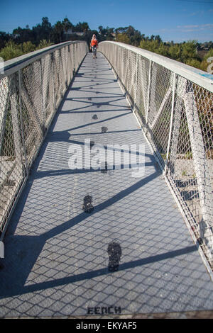 Sunnynook Fußgänger Brücke über Los Angeles River, schmale Glendale, Los Angeles, Kalifornien, USA Stockfoto