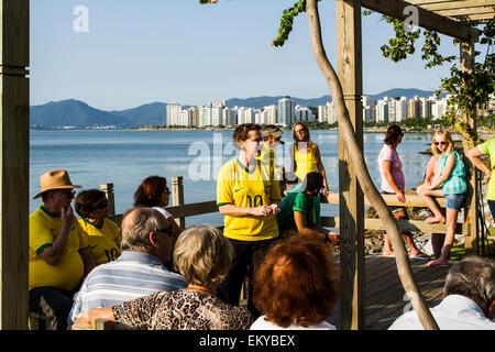 Demonstranten in Beira Mar Norte Avenue in der Manifestation für die Absetzung des brasilianischen Präsidenten. Stockfoto