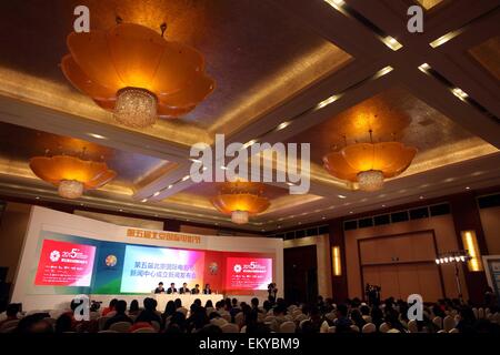 Peking, China. 14. April 2015. Eine Pressekonferenz zur Einweihung des Pressezentrums des 5. Beijing International Film Festival ist in Peking, Hauptstadt von China, 14. April 2015 statt. © Xing Guangli/Xinhua/Alamy Live-Nachrichten Stockfoto