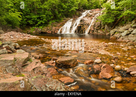 Mary Ann fällt und Schwimmen Loch in Cape Breton Highlands National Park, Nova Scotia Stockfoto