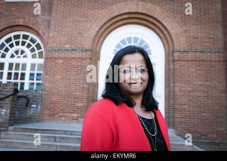 14.04.15. MANCHESTER, England.   Mona Siddiqui Manchester Grammar School. Stockfoto