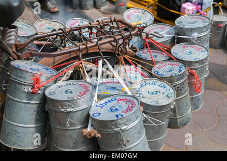 Tiffin Boxen Churchgate Station Mumbai Bombay Indien Stockfoto