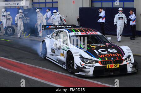 Oscherleben, Deutschland. 13. April 2015. Deutscher Rennfahrer Marco Wittmann BMW Team RMG in Aktion während der Medientag für die DTM 2015 (Deutsche Tourenwagen Masters 2015) in Oscherleben, Deutschland, 13. April 2015. Foto: Jens Wolf/Dpa/Alamy Live News Stockfoto