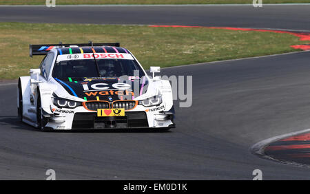 Oscherleben, Deutschland. 14. April 2015. Deutscher Rennfahrer Marco Wittmann BMW Team RMG in Aktion während der Testfahrt für die DTM 2015 (Deutsche Tourenwagen Masters 2015) in Oscherleben, Deutschland, 14. April 2015. Foto: Jens Wolf/Dpa/Alamy Live News Stockfoto