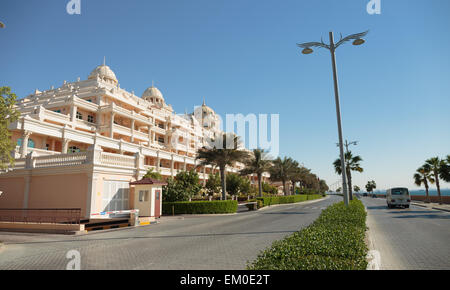 Dubai, Vae - 7. November: Kempinski Hotel und Residenzen Palm Jumeirah. Hotel liegt auf der West Halbmond von Palm Island Dubai. Stockfoto