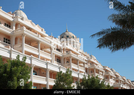 DUBAI, Vereinigte Arabische Emirate-NOVEMBER 7: Kempinski Hotels und Residences Palm Jumeirah. Hotel befindet sich auf dem Halbmond West Palm Island Dubai. Stockfoto