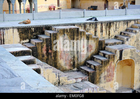 Panna Meena ka "Kund", Schritt gut (oder Stufenbrunnen), nahe dem Anokhi Museum und Amber Fort, nördlich von Jaipur, Rajasthan Stockfoto