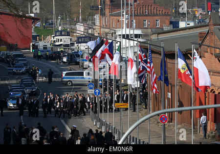 Lübeck, Deutschland. 15. April 2015. Die G7-Außenminister kommen für ihre Tagung in Lübeck, 15. April 2015. Treffen der G7-Außenminister ist vom 14. April bis 15. April 2015 in Lübeck statt. Bildnachweis: Dpa picture Alliance/Alamy Live News Stockfoto