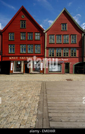 BERGEN/NORWEGEN 10.JULI 2006 - Alte historische Holz gerahmte Gebäude Bryggen Stockfoto