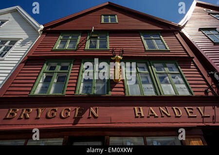 BERGEN/NORWEGEN 10.JULI 2006 - Alte historische Holz gerahmte Gebäude Bryggen Stockfoto