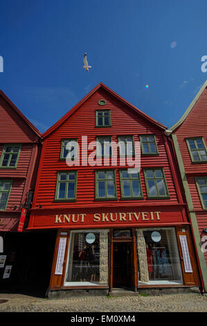 BERGEN/NORWEGEN 10.JULI 2006 - Alte historische Holz gerahmte Gebäude Bryggen Stockfoto