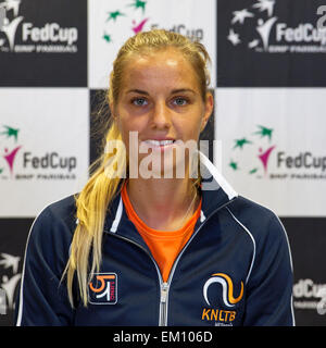 Den Bosch, Niederlande. 15. April 2015.  Benefizprojekt, Fedcup Niederlande-Australien, Arantxa Rus (NED) Foto: Tennisimages/Henk Koster Credit: Henk Koster/Alamy Live-Nachrichten Stockfoto