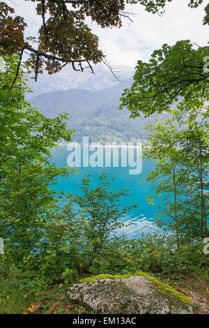 Ledro-See in Italien ist den blauen See genannt. Stockfoto