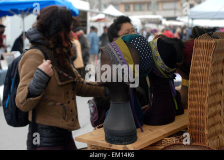 Menschen bei der Marché Saint-Aubin Markt Lebensmittel Sekundenzeiger Toulouse France Midi-Pyrénées Stockfoto