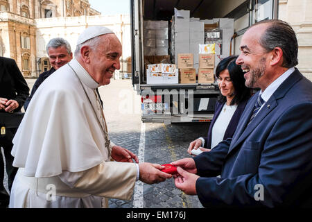 Vatikanstadt 15. April 2015 Papst Francis General Audience in St Peter's Square Credit: wirklich Easy Star/Alamy Live News Stockfoto