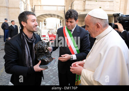 Vatikanstadt 15. April 2015 Papst Francis General Audience in St Peter's Square Credit: wirklich Easy Star/Alamy Live News Stockfoto