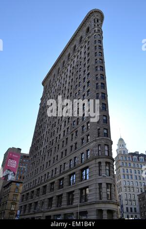 Flatiron Gebäude vom Madison Square Park beendete im Jahre 1902, als es war das höchste Gebäude in New York City Stockfoto