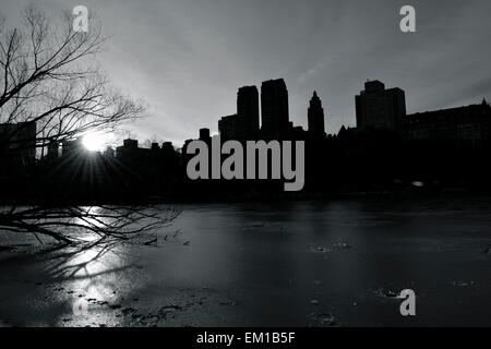 Bild von einem Winter Sonnenuntergang von Central Park west Stockfoto