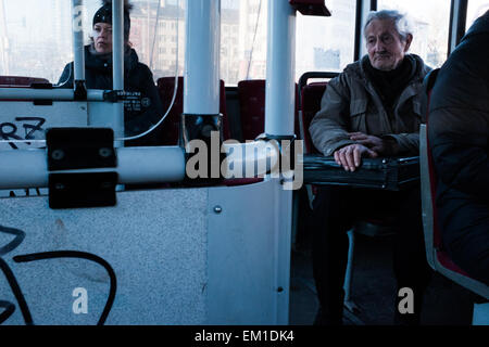 Dokumentation der öffentliche Verkehr und seine Intimität in Bratislava. Stockfoto