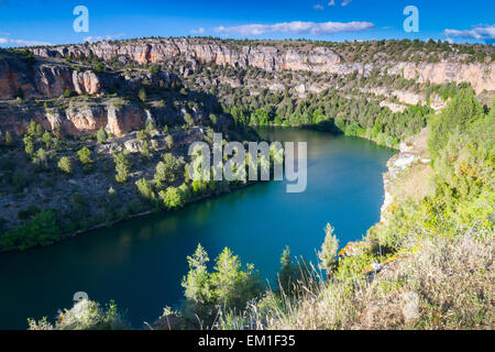 Fluss und Schlucht in der Nähe von San Frutos Eremitage. Hoces del Rio Duraton Naturpark. Segovia, Kastilien und Leon, Spanien, Europa Stockfoto