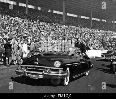 Königliche Tour durch Kanada 1951 Prinzessin Elizabeth und dem Herzog von Edinburgh im National Exhibition Centre in Toronto Stockfoto