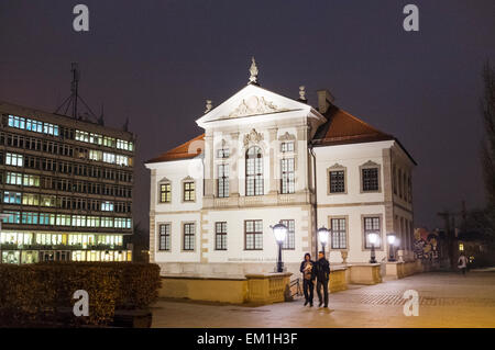 Fryderyk Chopin-Museum in der Nacht, Warschau Polen Stockfoto