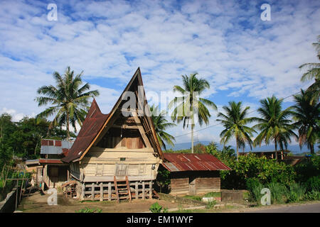 Traditionelles Batak-Haus auf Samosir Island, Sumatra, Indonesien, Südostasien Stockfoto