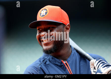 Houston, TX, USA. 15. April 2015. Houston Astros Designated Hitter Chris Carter #23 lächelt während Wimper Praxis vor der MLB Spiel der regulären Saison zwischen der Houston Astros und die Oakland Athletics von Minute Maid Park in Houston, Texas. © Csm/Alamy Live-Nachrichten Stockfoto