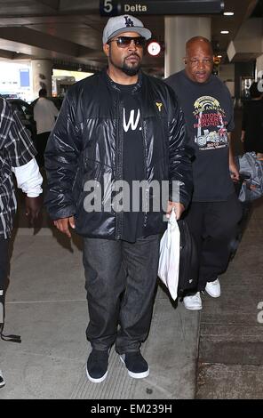 Ice Cube kommt am Flughafen Los Angeles International (LAX) Featuring: Ice Cube wo: Los Angeles, California, Vereinigte Staaten von Amerika bei: 11. Oktober 2014 Stockfoto