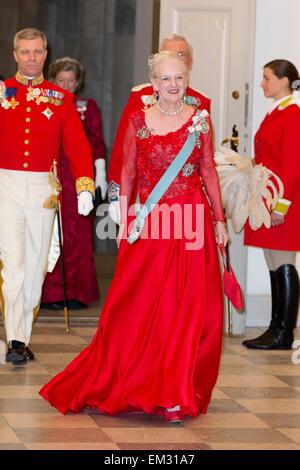 Kopenhagen, Dänemark. 15. April 2015. Königin Margrethe von Dänemark besucht das Gala-Dinner zum 75. Geburtstag am Palast Schloss Christiansborg in Kopenhagen, 15. April 2015. Bildnachweis: Dpa picture Alliance/Alamy Live News Stockfoto