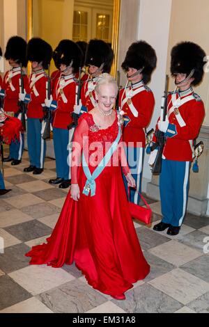 Kopenhagen, Dänemark. 15. April 2015. Königin Margrethe von Dänemark besucht das Gala-Dinner zum 75. Geburtstag am Palast Schloss Christiansborg in Kopenhagen, 15. April 2015. Bildnachweis: Dpa picture Alliance/Alamy Live News Stockfoto