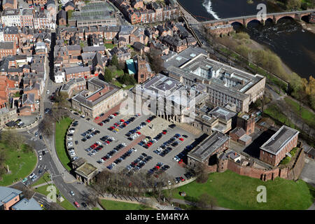 Luftaufnahme des Chester Crown Court im Stadtzentrum von Chester, Cheshire, Großbritannien Stockfoto