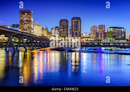 Richmond, Virginia, USA die Skyline Innenstadt am James River. Stockfoto