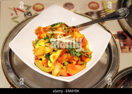 Indische Gemüse vegetarisches Gericht ist nah oben fotografiert. Stockfoto