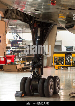 Detail von Fahrwerk und Räder des Ex-RAF Seriennummer Vulcan XH558, erhalten durch die Vulcan, die Himmel zu vertrauen, basierend auf Donca Stockfoto