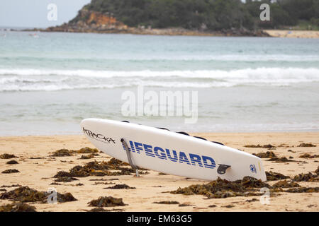 Rettungsschwimmer Surfbrett am Strand von Manly, Sydney, Australien. Stockfoto