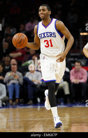 15. April 2015: Philadelphia 76ers bewachen Hollis Thompson (31) in Aktion während der NBA-Spiel zwischen den Miami Heat und die Philadelphia 76ers im Wells Fargo Center in Philadelphia, Pennsylvania. Die Miami Heat gewonnen 105-101. Stockfoto