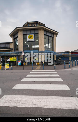 Bradford, Yorkshire, Großbritannien. 16. April 2015 insgesamt 720 Arbeitsplätze sollen in Morrisons Zentrale in Bradford verloren. Bildnachweis: Paul Chambers/Alamy Live-Nachrichten Stockfoto