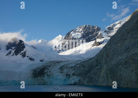 Gletscher und zerklüfteten Küste Drygalski Fjord Süd-Georgien Stockfoto