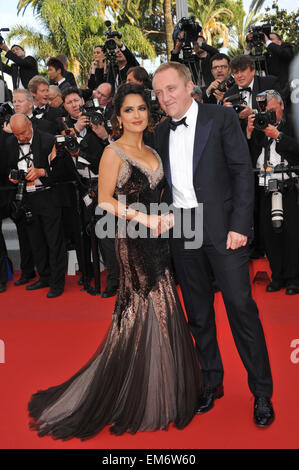 Salma Hayek & Francois-Henri Pinault bei der Gala-Vorführung von "Madagaskar 3:Europe Most Wanted" auf dem 65. Festival de Cannes. 18. Mai 2012-Cannes, Frankreich-Bild: Jaguar Stockfoto