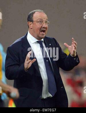 Wolfsburg, Deutschland. 16. April 2015. Napoli Trainer Rafael Benitez in der Europa League Viertel Finale Hinspiel Spiel zwischen VfL Wolfsburg und SSC Napoli in der Volkswagen Arena in Wolfsburg, Deutschland, 16. April 2015. Foto: PETER STEFFEN/Dpa/Alamy Live News Stockfoto