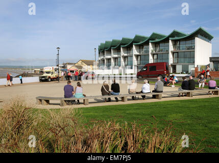 Berühmte Hockings Eis in Westward Ho!, außerhalb der Nautilus Apartments Stockfoto