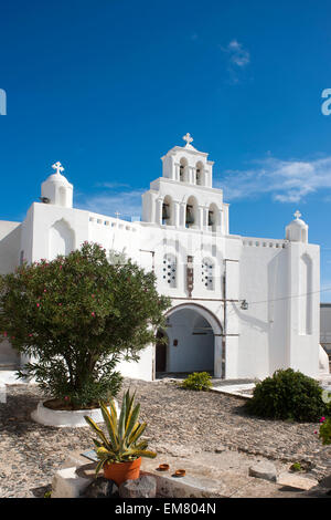 Griechenland, Kykladen, Santorini, Pyrgos, Kirche des Erzengel Michael Und der Heiligen Theodora in der Altstadt Kastelli, Stockfoto