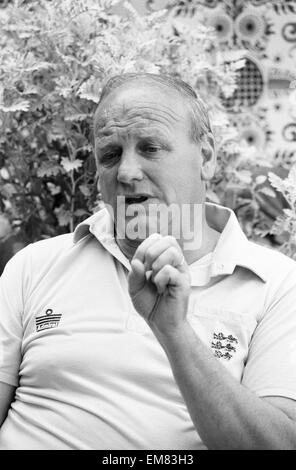 England-Manager Ron Greenwood in entspannter Stimmung im Team Hotel während das Weltcupfinale 1982 in Spanien. 21. Juni 1982. Stockfoto